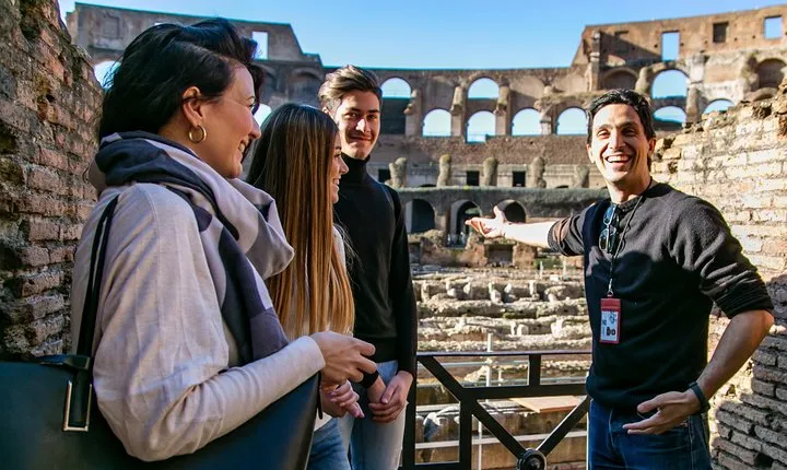 Full-day tour of Vatican Colosseum & Best of Rome by Tommaso