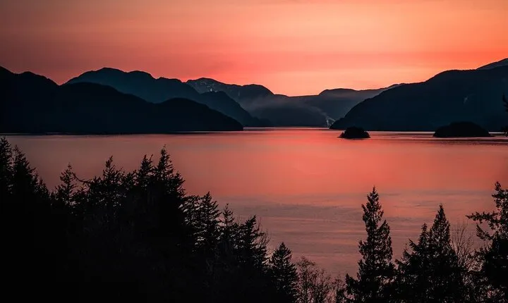 Sunset Boat Cruise in Vancouver