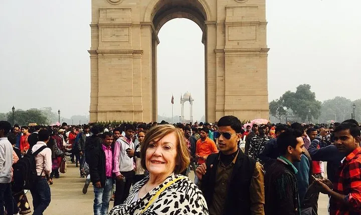 Delhi Sightseeing Half Day Tour with Guide, transfers and AC car