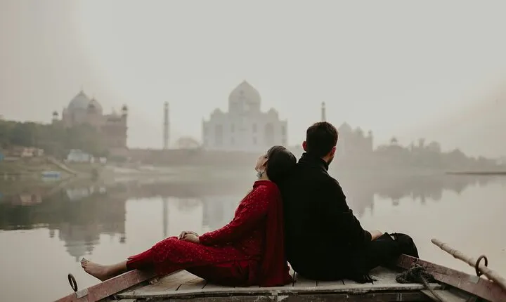 Taj Mahal Agra Fort and Fatehpur Sikri Guided City Tour