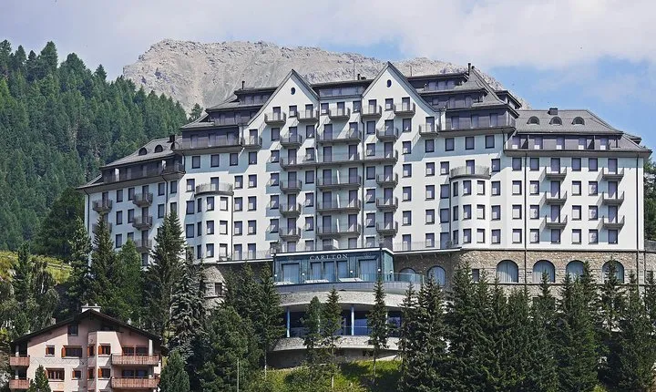 St. Moritz: Private Guided Town Highlights Walking Tour