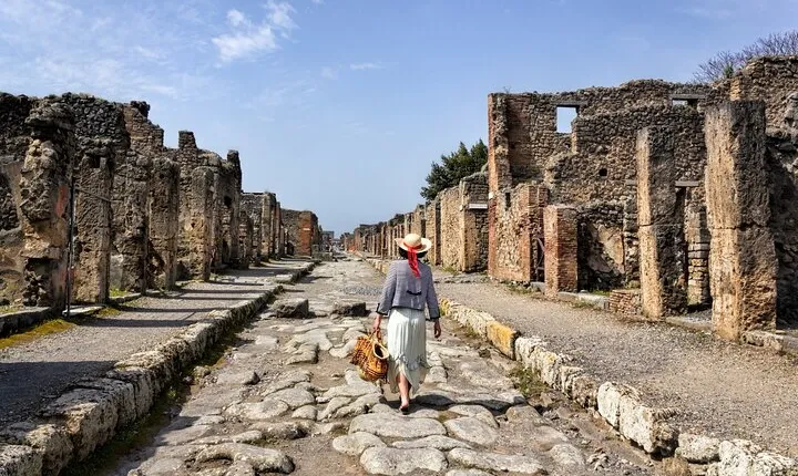 Pompeii Archeological and Cultural Tour with Skip the Line