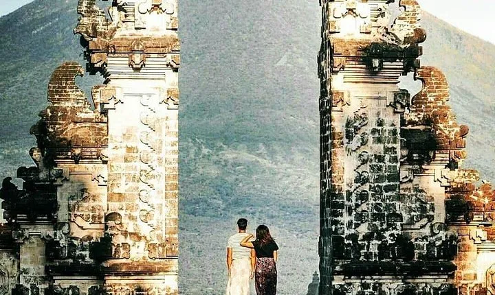 Lempuyang Temple the famous GATES OF HEAVEN and jungle swing