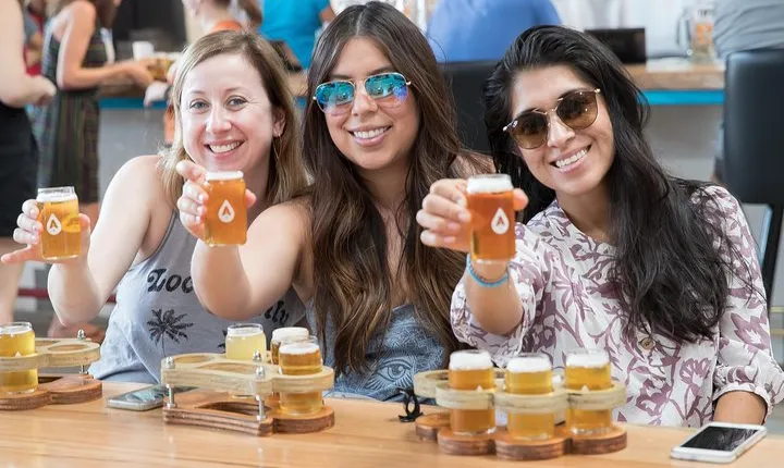 The Brew Bus: Austin Brewery Tour with Live Band