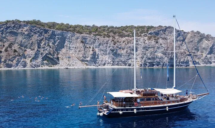 Unique sailing experience to Aegina-Metopi and Skala