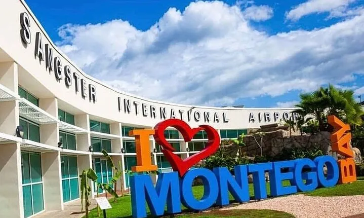 Private Transfer between Sangster airport and Grand Palladium