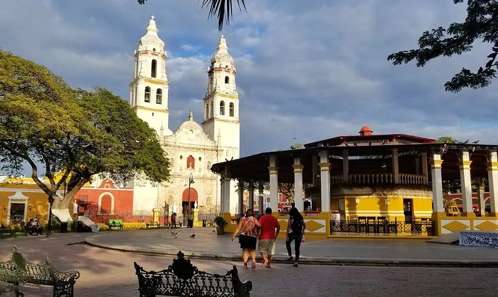 Daylight Tour to the City of Campeche with Guide