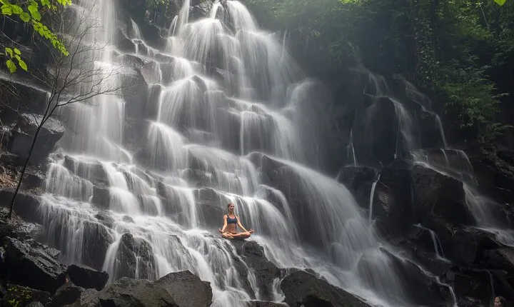 Rice Terraces Sacred Temples and Waterfall Tour from Ubud