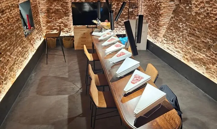 Cured Meats Gourmet Tasting with Wine Pairing in Madrid