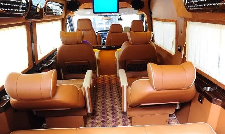 Noi Bai airport transfer by luxury Limousine Bus to Sapa from Hanoi