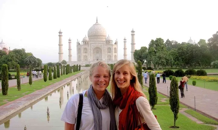 Agra: Taj Mahal and Agra Fort Private Guided Half-Day Trip