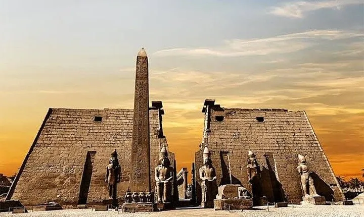 5 Days in Cairo, Alexandria and Luxor Tour.