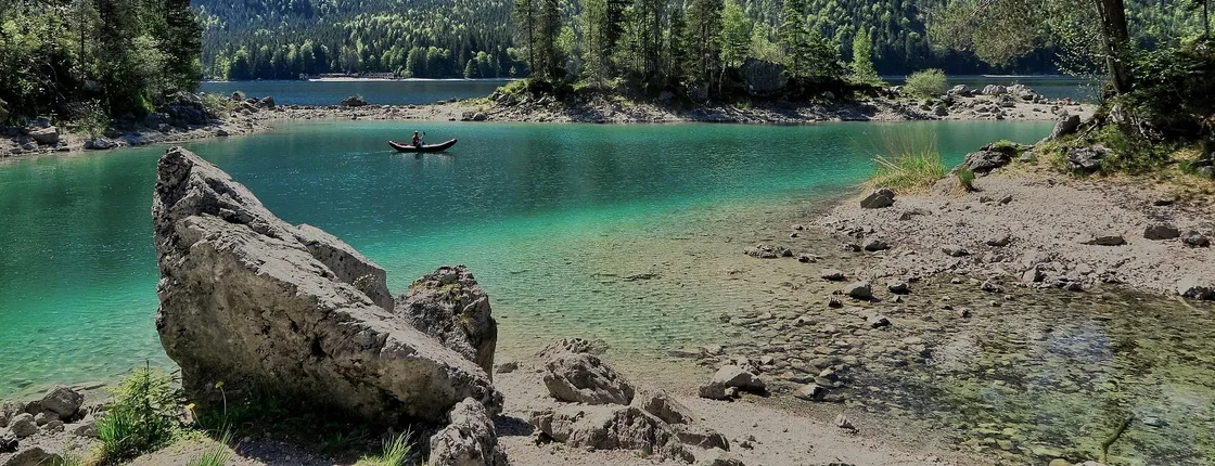 Day trip to Lake Eibsee with pick-up from Munich