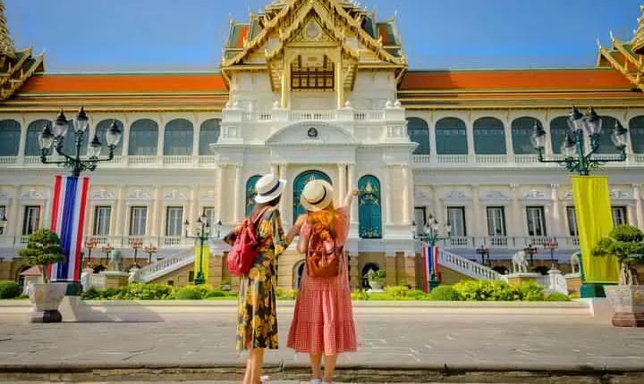 Grand Palace, Damnoen Floating Market & Maeklong Railway Market Tour – Full Day