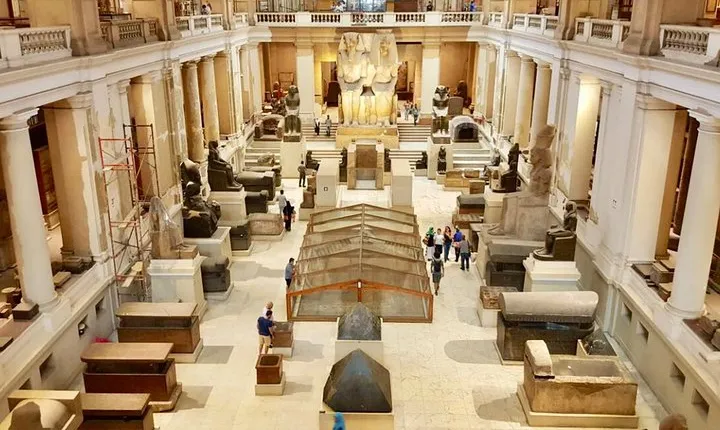 Giza Pyramids, sphinx, Old Coptic Cairo & Egyptian Museum Tour