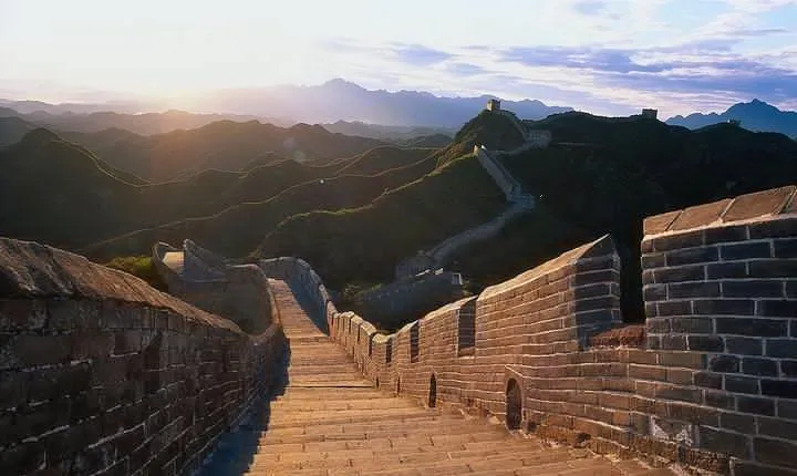 Private Huanghuacheng Great Wall Hiking Tour from Beijing with Local Tasty lunch