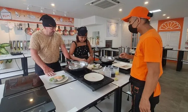 Cooking Class and Market Tour + Basic Carving in Phuket