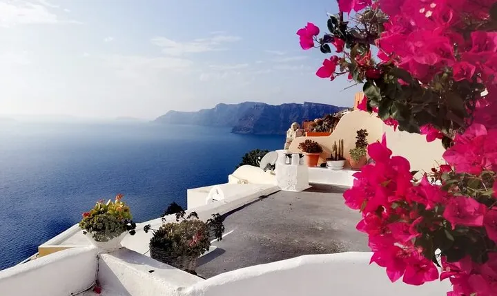 Stress-Free Santorini Shore Excursion: Private Highlights Tour