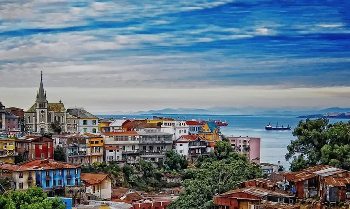 Small-Group Tour to Viña del Mar and Valparaiso from Santiago 