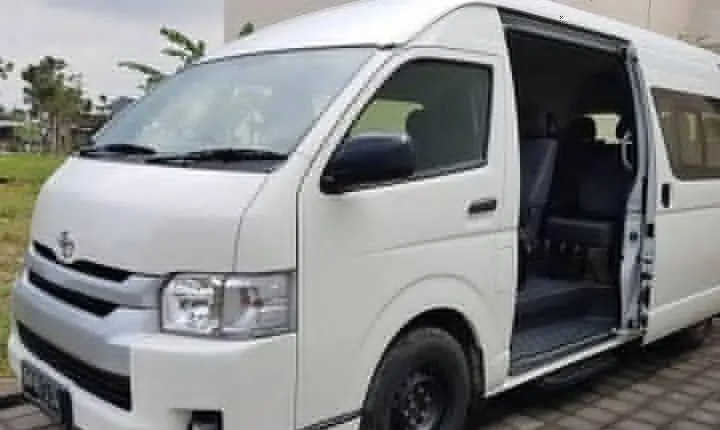 Private Transfer Airport To Kuta Area Toyota Hiace 16 Seats