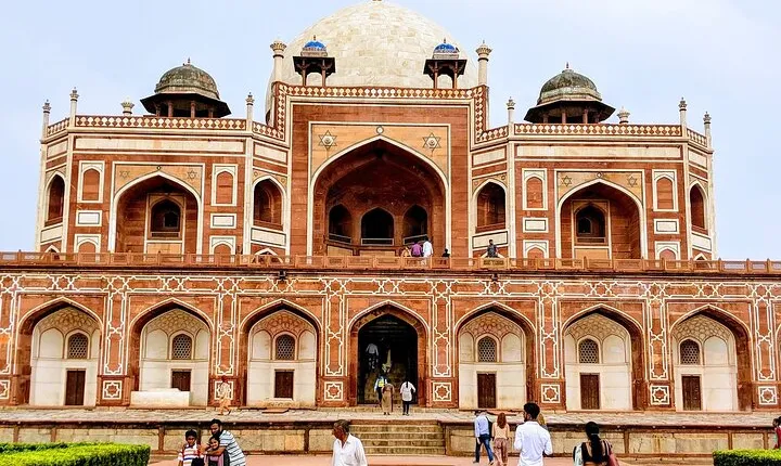 Half Day Private Delhi City Tour With Entrance Fees