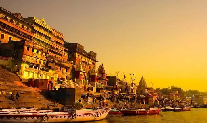 6 Days Golden Triangle Tour with Varanasi : Delhi, Agra and Jaipur