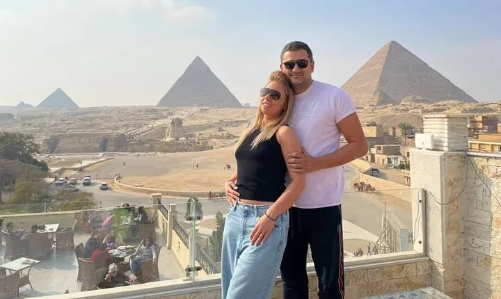 Full Day: Giza Pyramids, Egyptian Museum & Khan Khalili Bazaar Tour