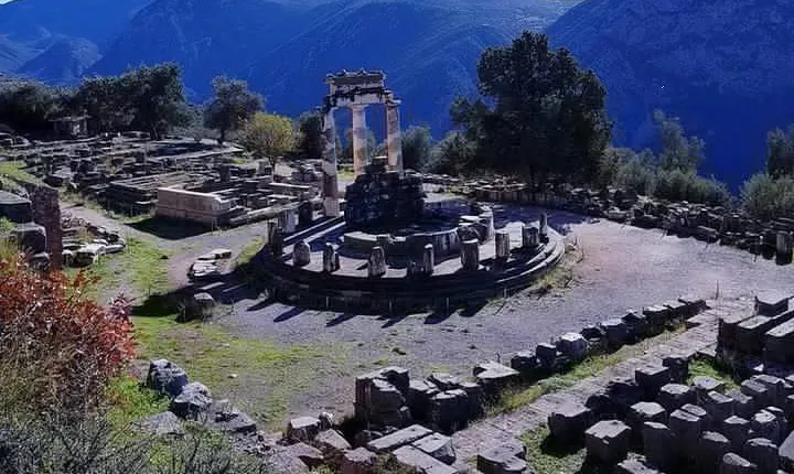 Full Day Tour to Delphi,Arachova and Distomo Including Lunch