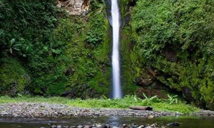 Napuru Waterfalls