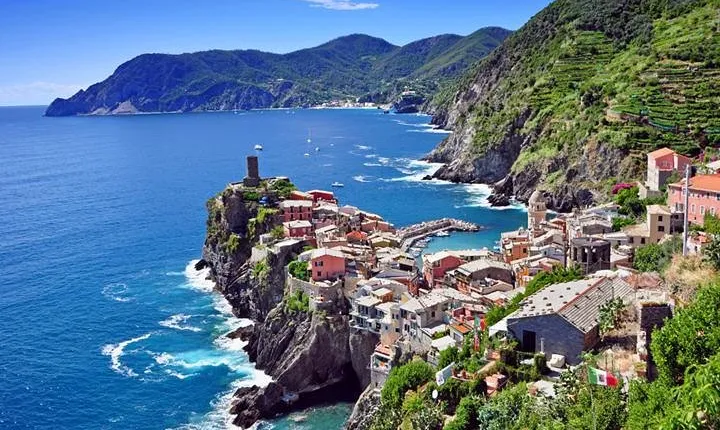 Private Tour of the Cinque Terre from Milan