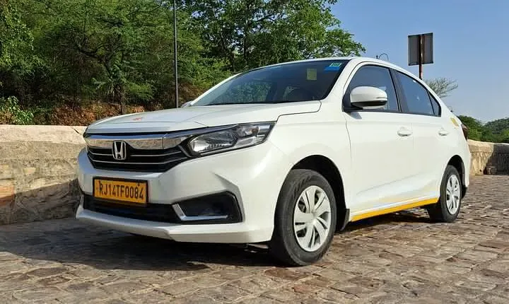 Private New Delhi Arrival Transfer Airport to Hotel/Accommodation