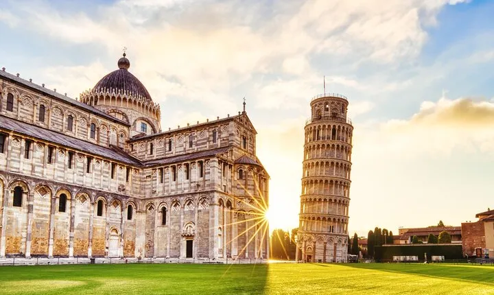 Private transfer from Florence to Pisa with 2hrs for sightseeing