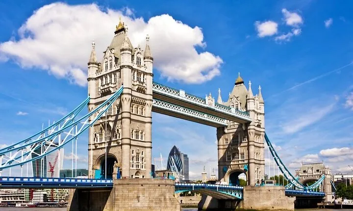 Private Full Day Tour of London In A Chauffeured Vehicle