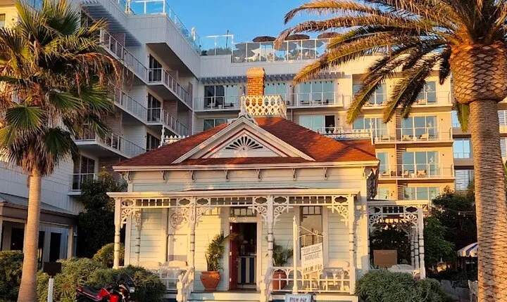 Private Top Gun Movie Locations Tour in San Diego County