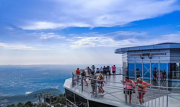 Tirana Walking Tour and Cable Car to Dajti Plateau (3-6 Pax)