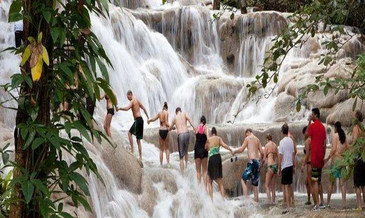 Dunn's River Falls and Blue Hole Combo Tour From Ocho Rios & Runaway Bay