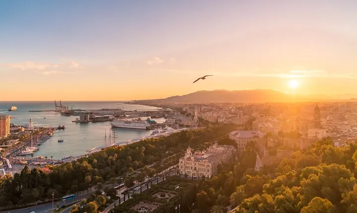 Malaga Highlights: A Welcome Private City Tour