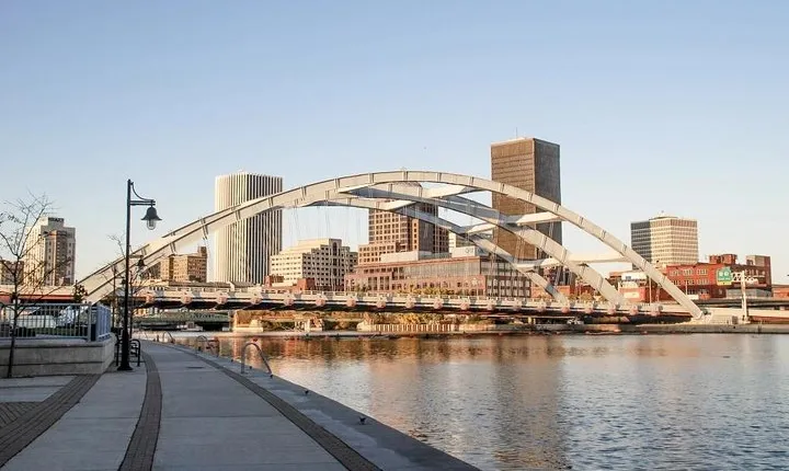 Self-Guided Rochester Scavenger Hunt: Big Little Rochester