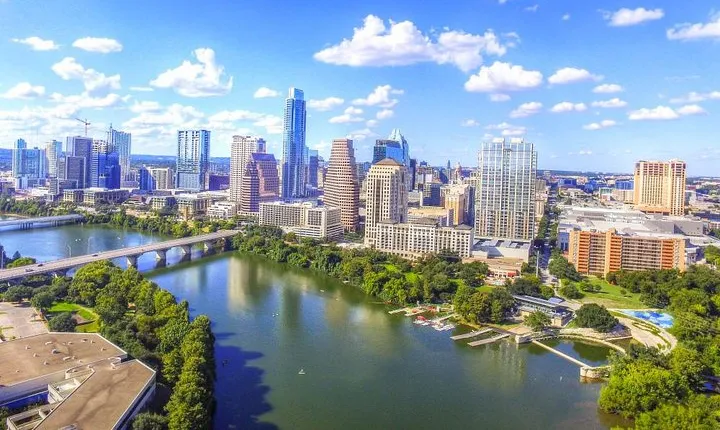 Self-Guided Austin Scavenger Hunt: Birds, Bats, BBQ and Bass