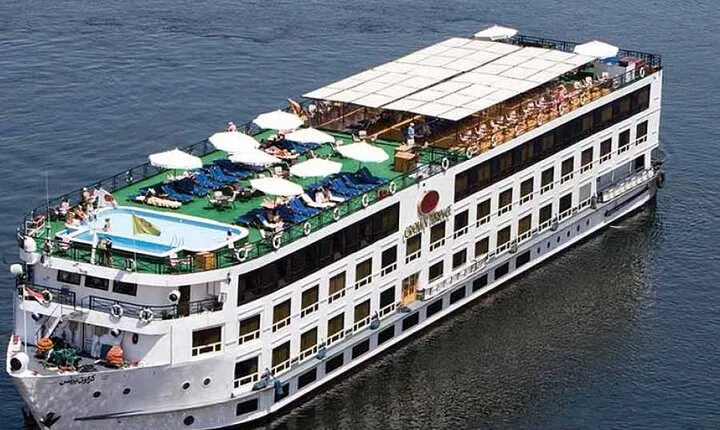 4 Days Aswan, Luxor & Abu Simbel Nile cruise by plane from Cairo