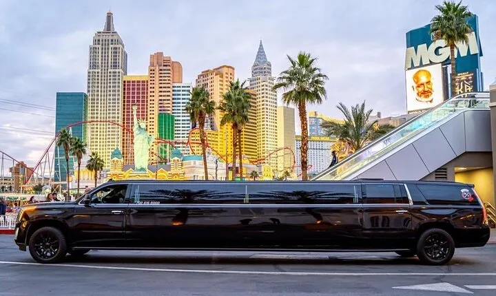 Vegas Luxury Private Limo and Nightclub Experience