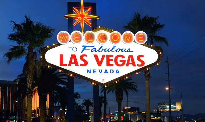 10 Hours Private City Tour in Las Vegas - Chartered Tour