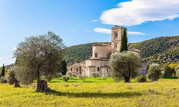 Lands of Brunello wine Pienza and Montalcino with Gourmet Lunch