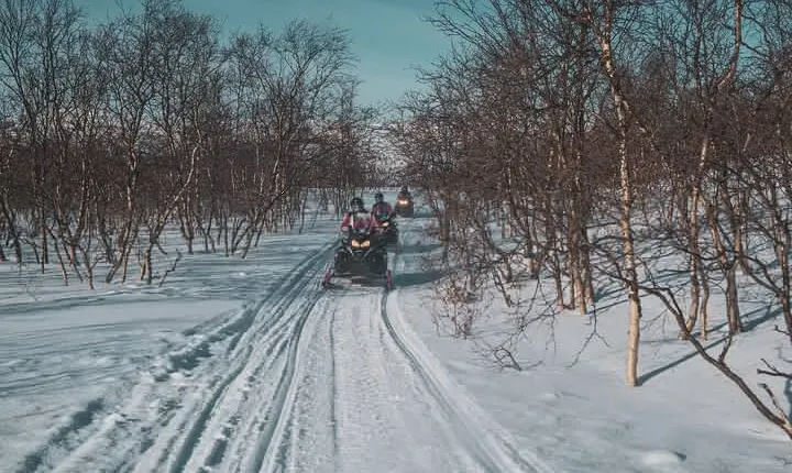 4hr Finnmarksvidda Snowmobile Adventure