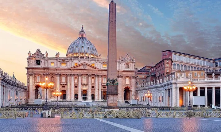 St. Peter's Basilica and Papal Tombs Guided Tour