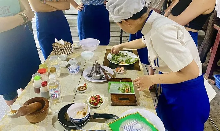 6 Hours Cooking Activity Pick up Da Nang
