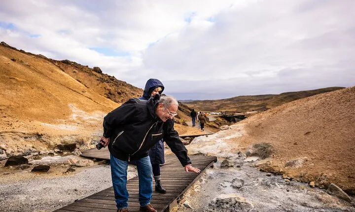 Private Reykjanes Tour with Photo Package Included