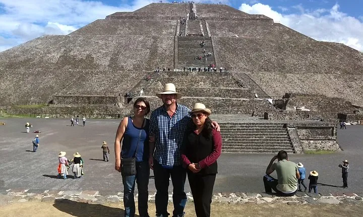 Private Tour: Teotihuacan and Guadalupe Shrine