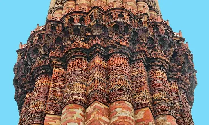 Audio Guided Walking Tour of Qutub Minar & Mehrauli, Delhi