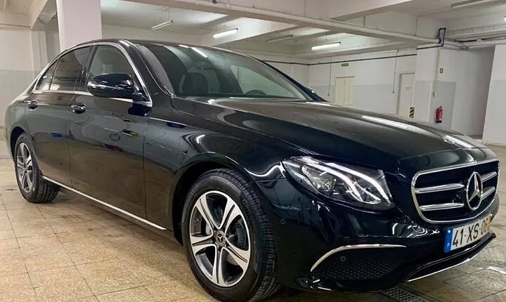 Exclusive 8-Hour Customizable Luxury Chauffeur Service